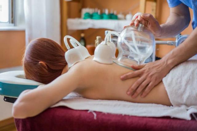 Top 5 Wellness Therapies that are Medicine Friendly
