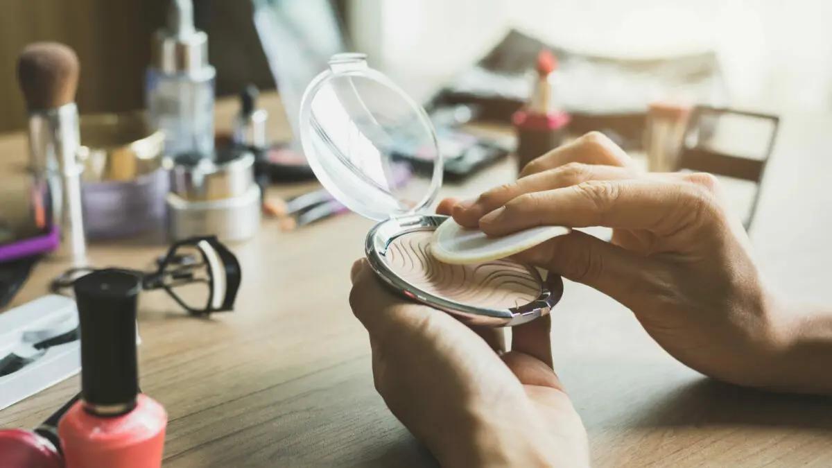 All About Hybrid Makeup 