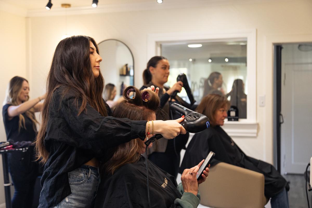 How to Open a Salon: A Comprehensive Guide for Beauty Professionals