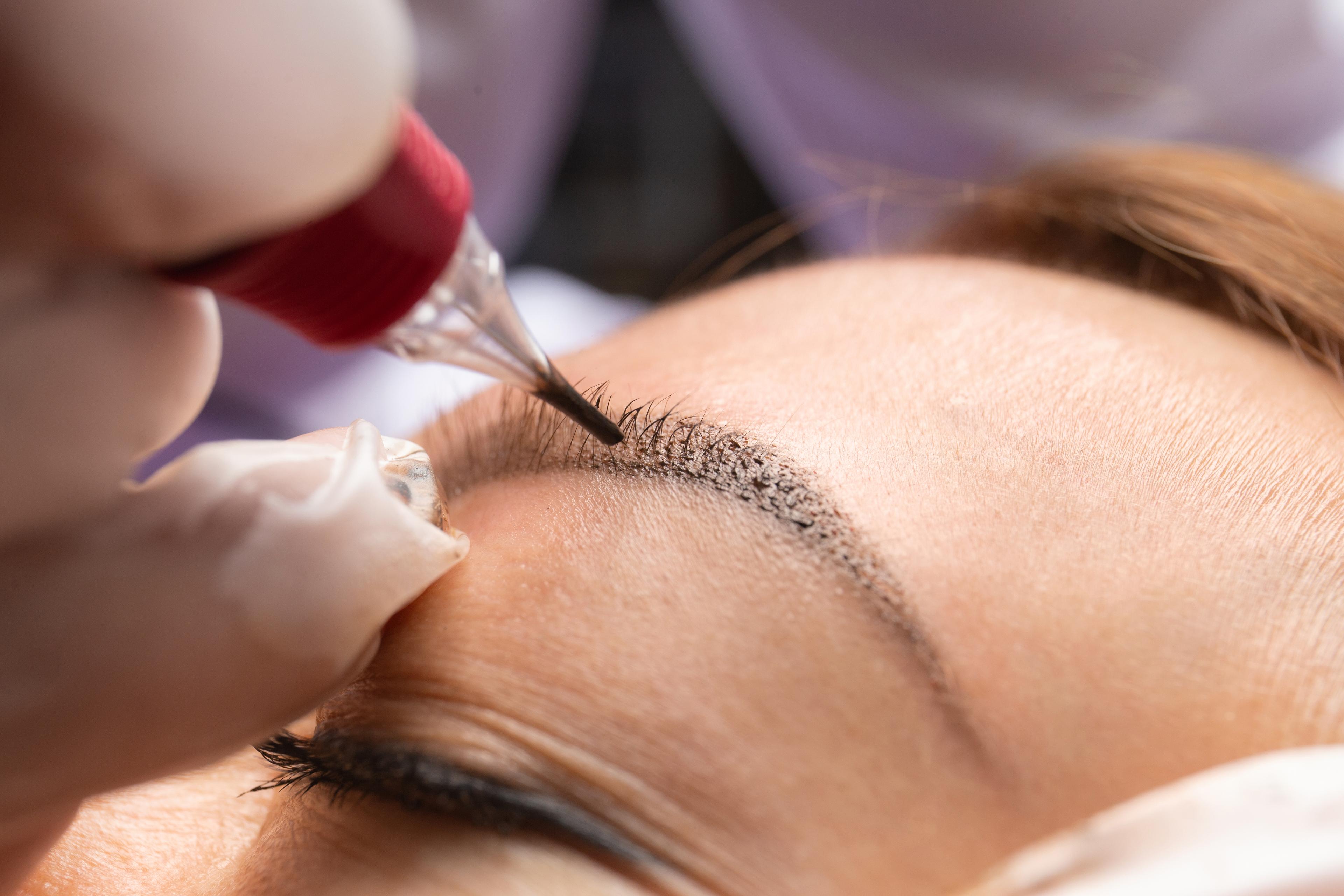 A Guide to Becoming a Microblading Technician 