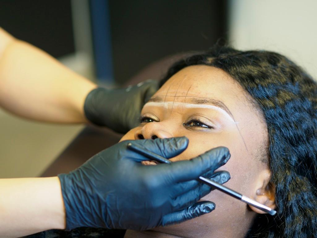 beautician-preparing-eyebrow-with-white-marker-bef-2025-02-20-01-10-07-utc.jpg