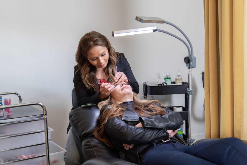 How Much Do Lash Techs Make in 2025? Average Earnings, Locations, and Tips to Boost Income