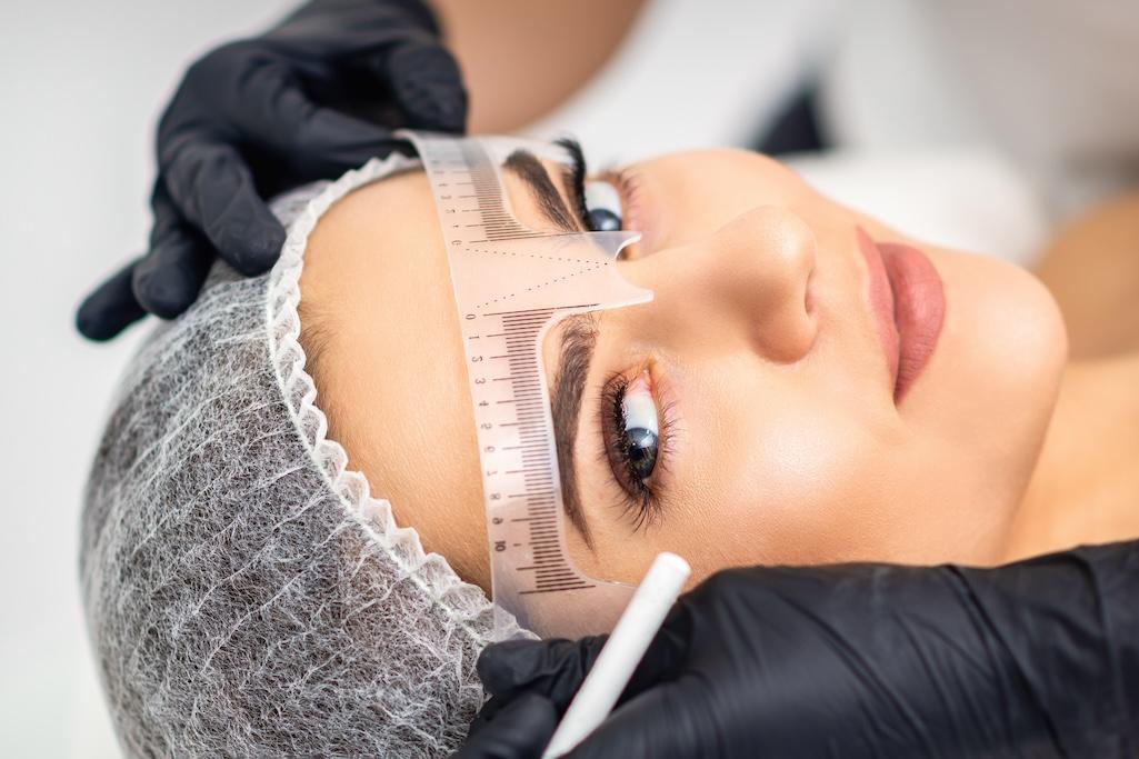 microblading-brow-mapping