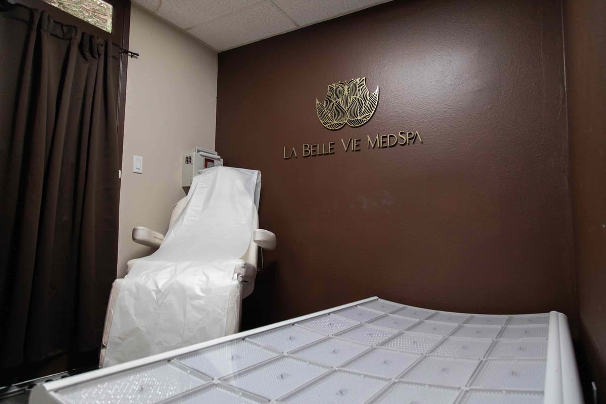 015-Beauty-LaBelleVieMedSpa-07122023.jpg