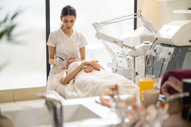 How Much Does a Medspa Owner Make? Revenue, Profit & Salary Data