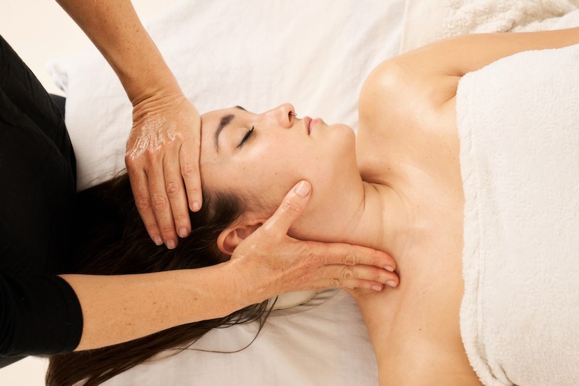 Why Clients Need to Sign a Massage Therapy Consent Form (+ What to Include)