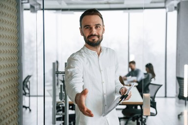 5 Welcome Email Templates to Say Hello to New Employees